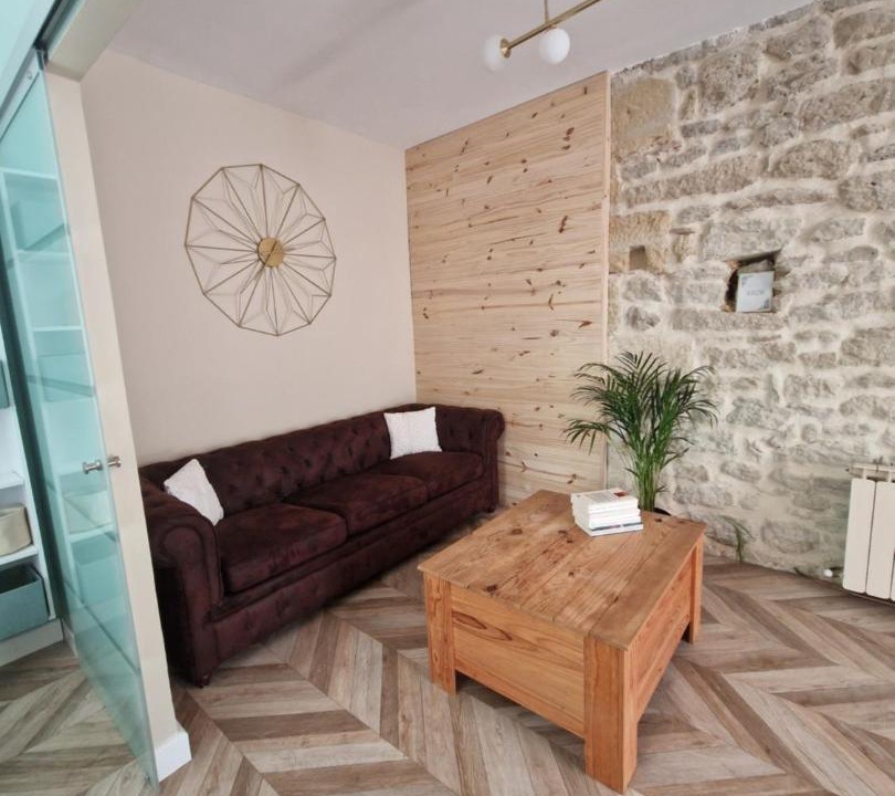 Photo of Others in Hure