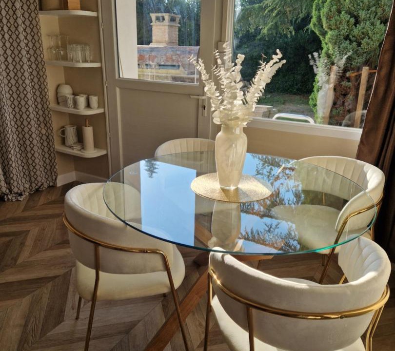 Photo of Others in Hure