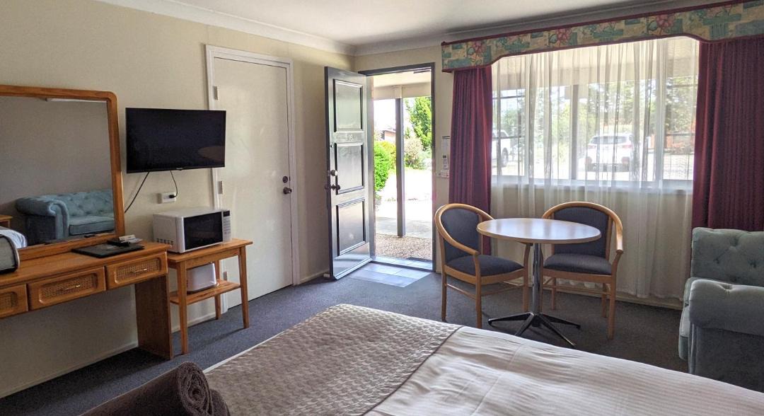 Photo of Others in Oberon