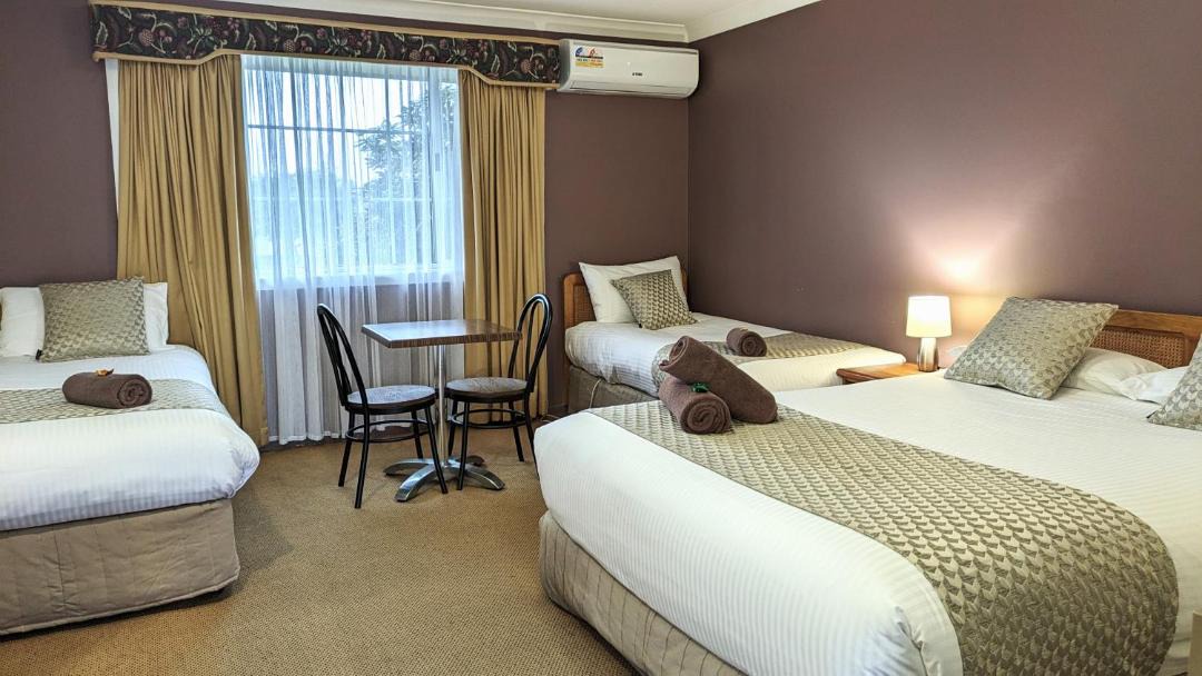 Photo of Others in Oberon