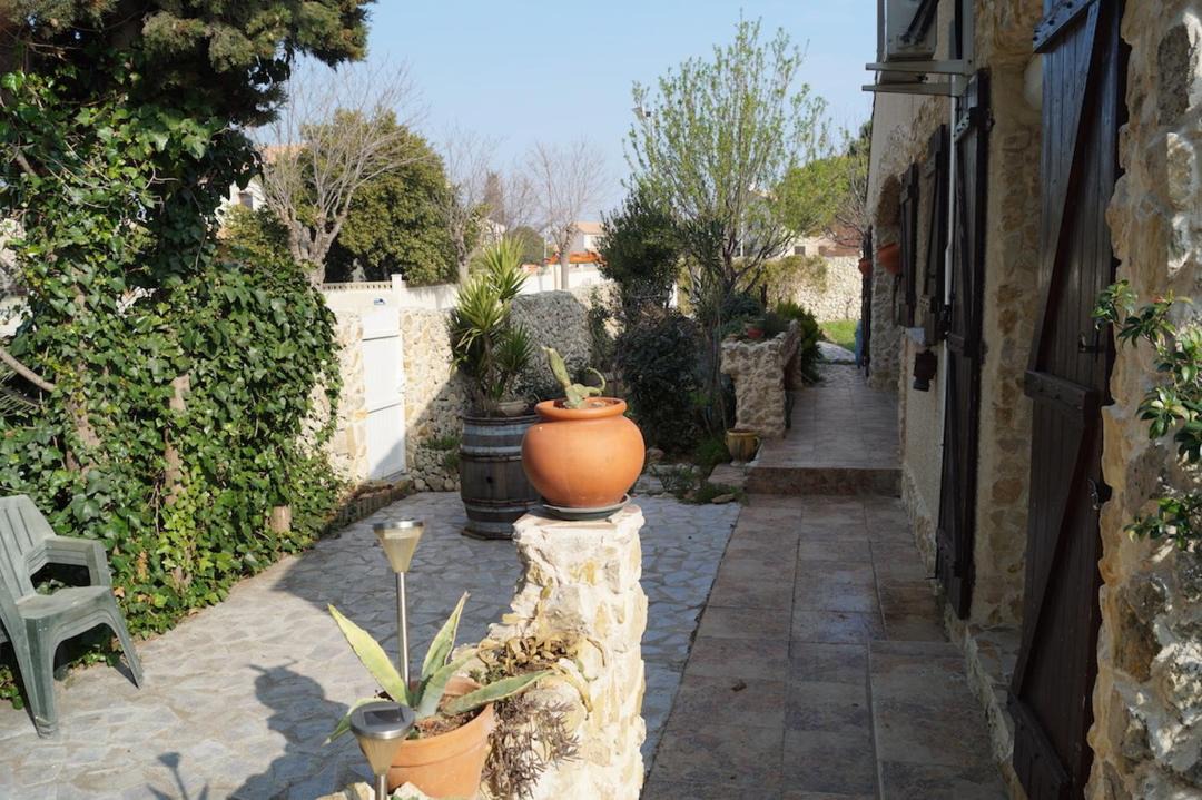 Photo of Patio Balcony in Meze