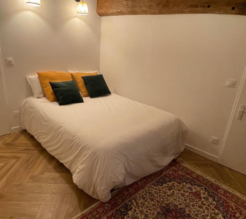 Photo of Others in Confrancon