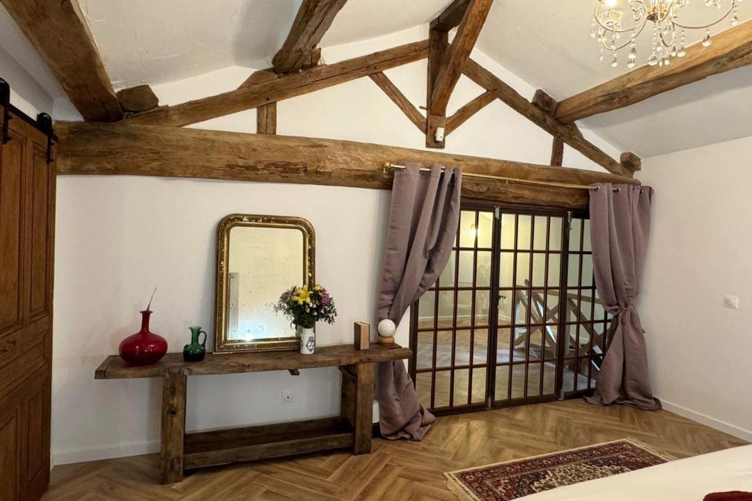 Photo of Others in Confrancon