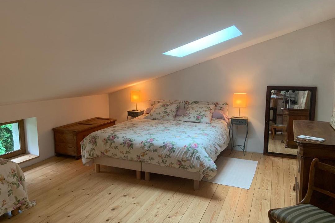 Photo of Others in Ozenay