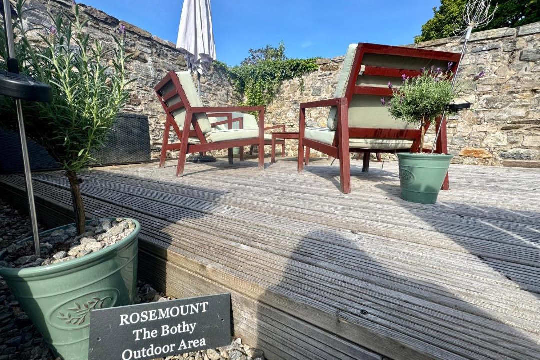 Photo of Others in Gorstan