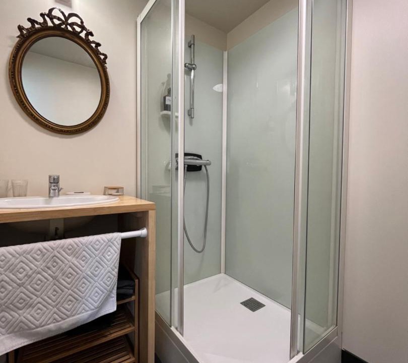 Photo of Bathroom in Ushant