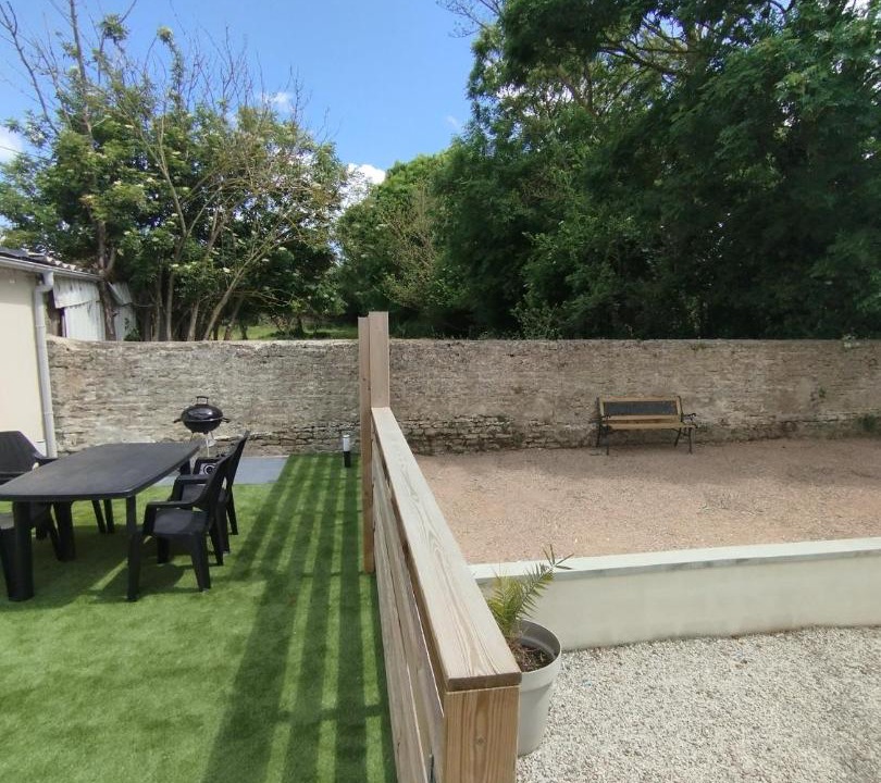 Photo of Others in Longues-sur-Mer