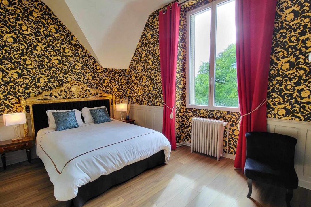 Photo of Others in Cluis