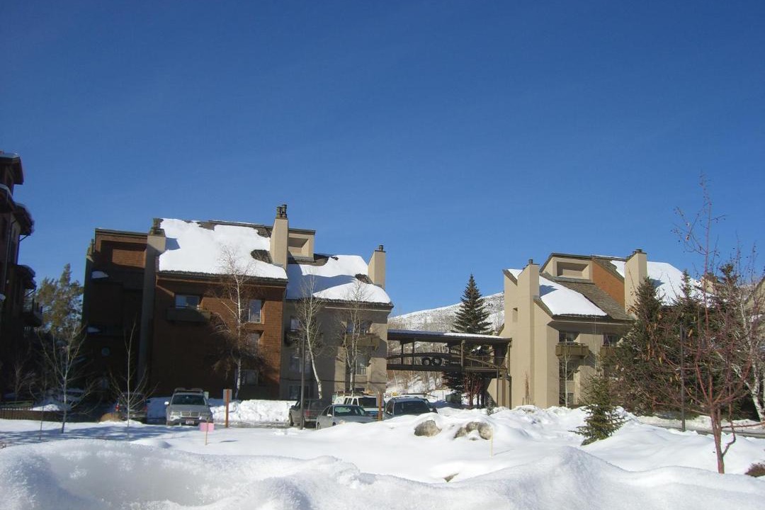 Photo of Buildings in Elkhorn Village
