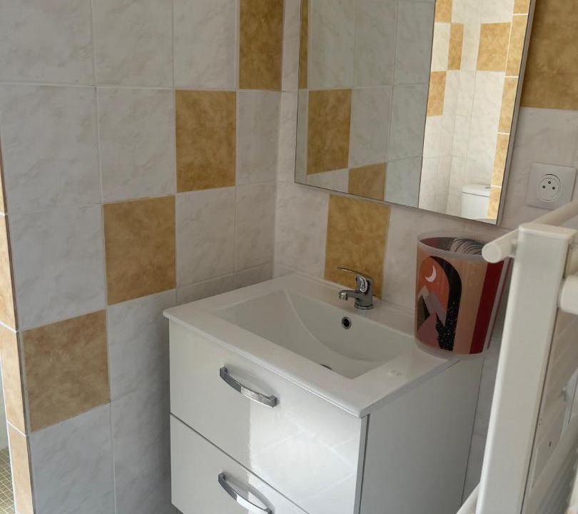 Photo of Bathroom in Seigy