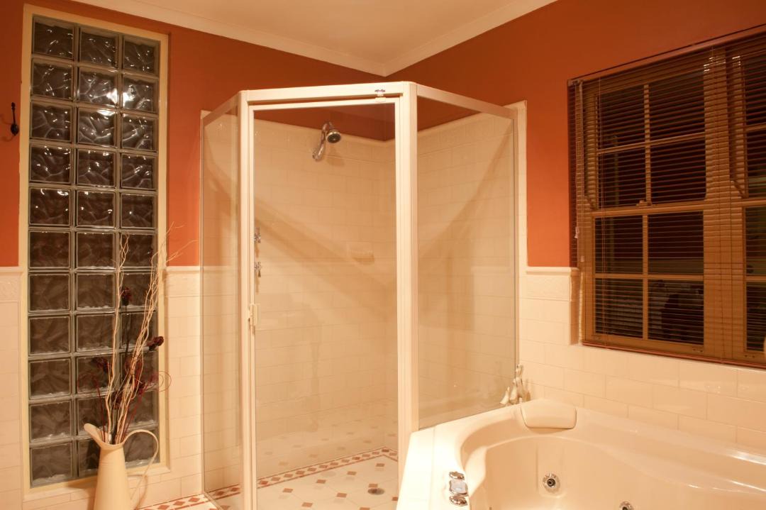 Photo of Bathroom in Williamstown