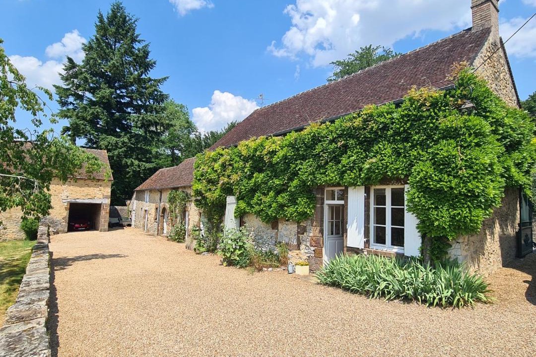 Photo of Others in Fresnay-sur-Sarthe