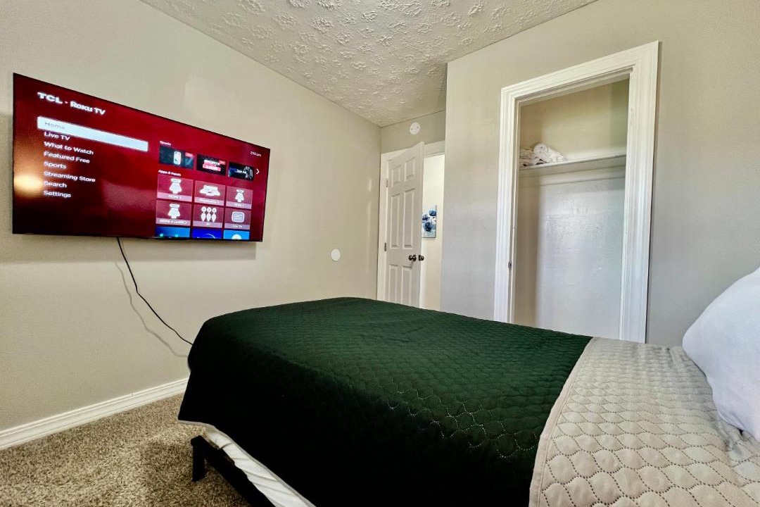 Photo of Others in New Miami