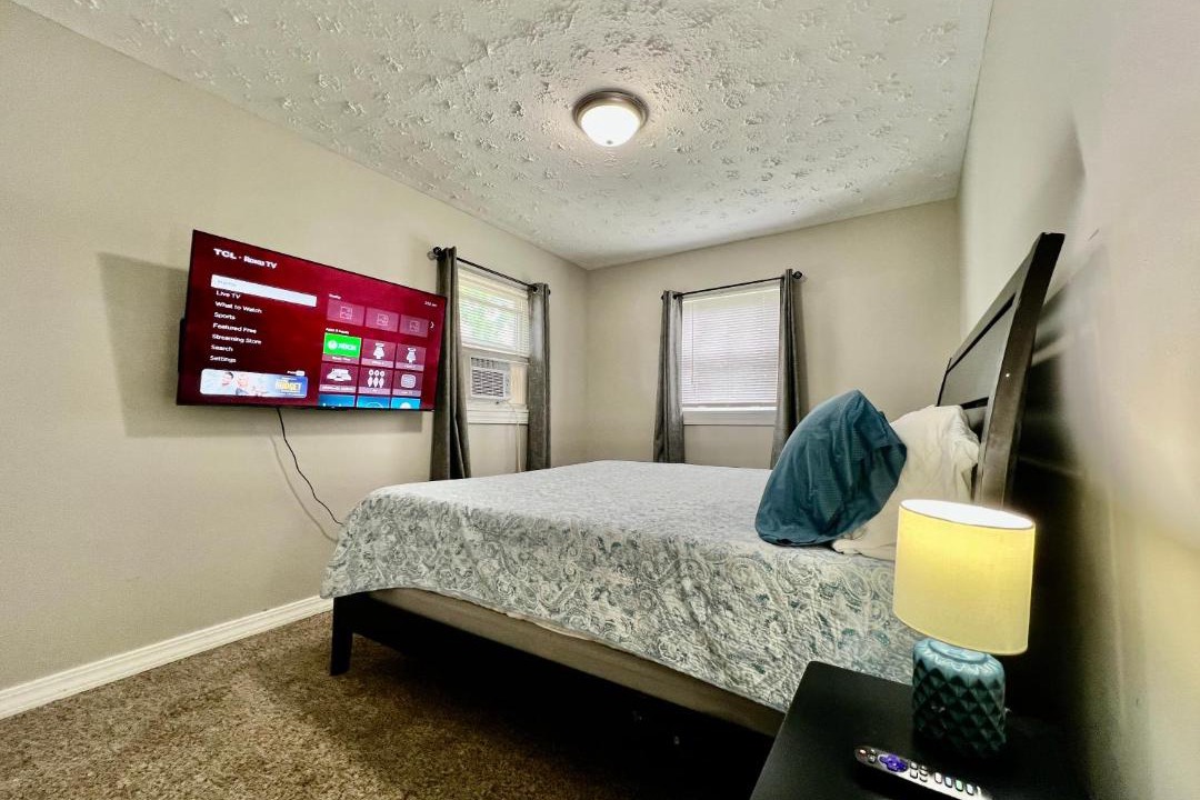 Photo of Others in New Miami