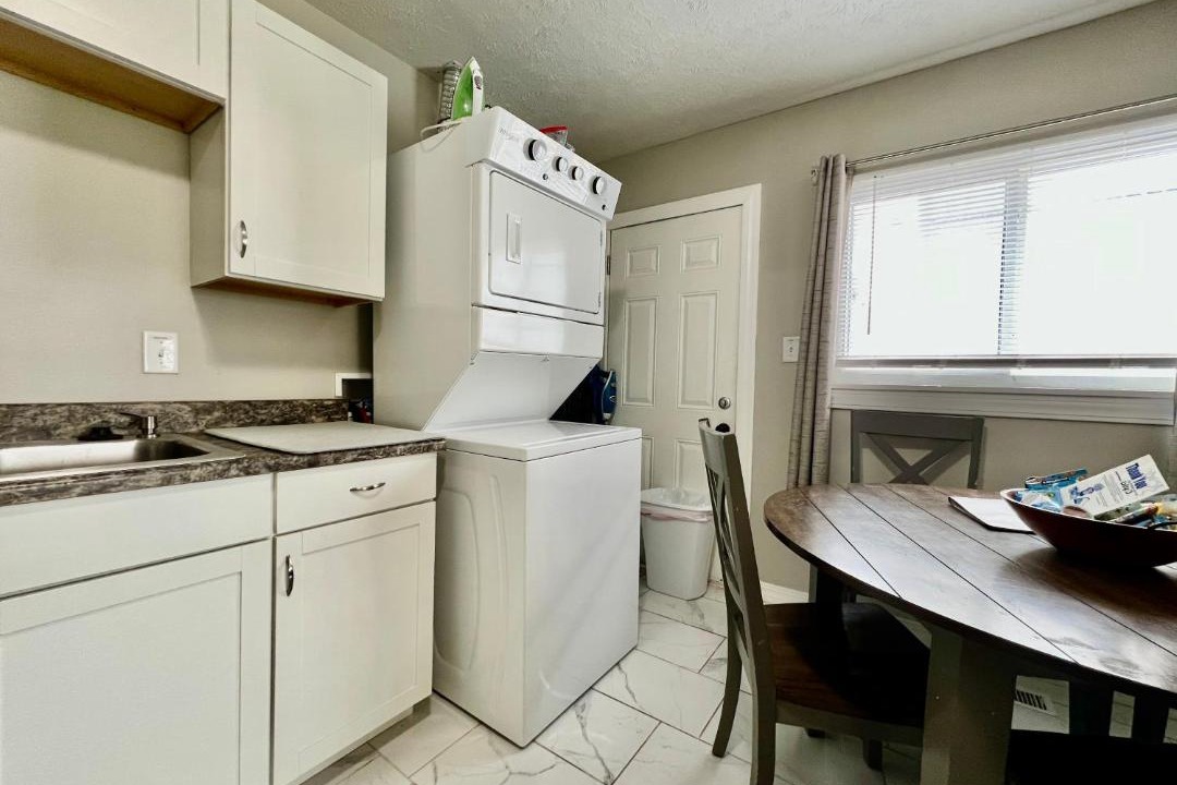 Photo of Others in New Miami