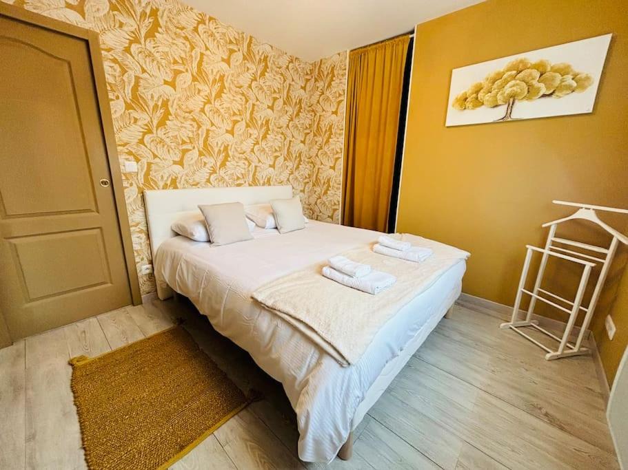 Photo of Bedroom in Abbeville