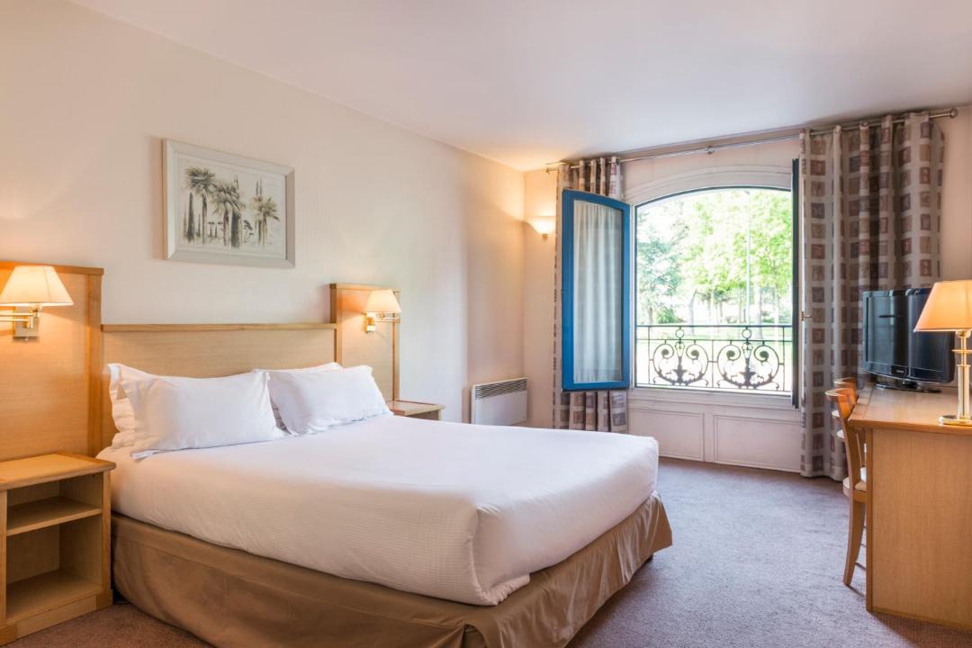 Photo of Others in Le Plessis-Robinson