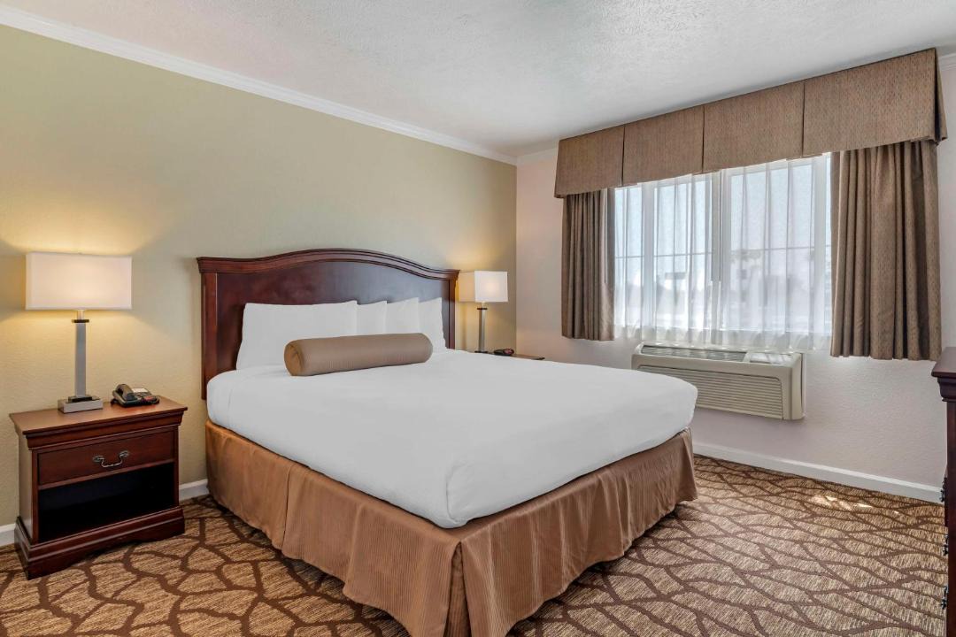 Photo of Bedroom in Salinas