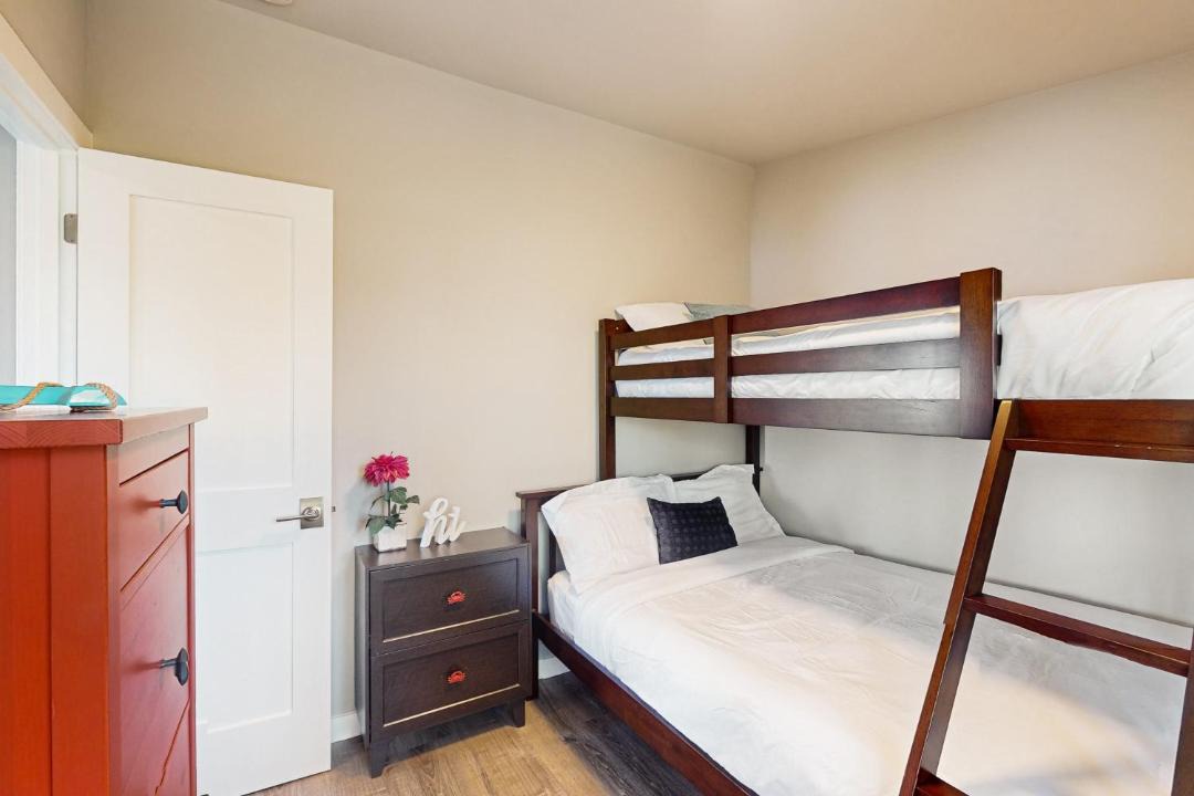 Photo of Others in Fox Island