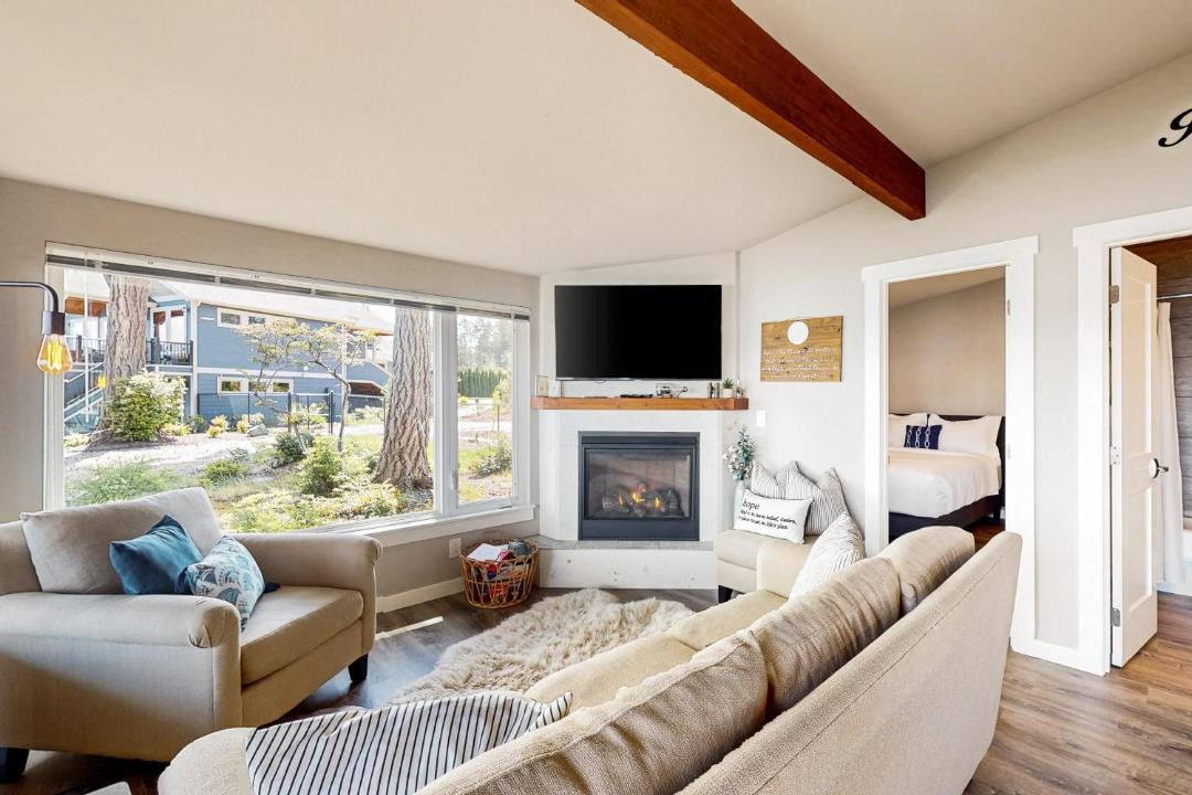 Photo of Others in Fox Island