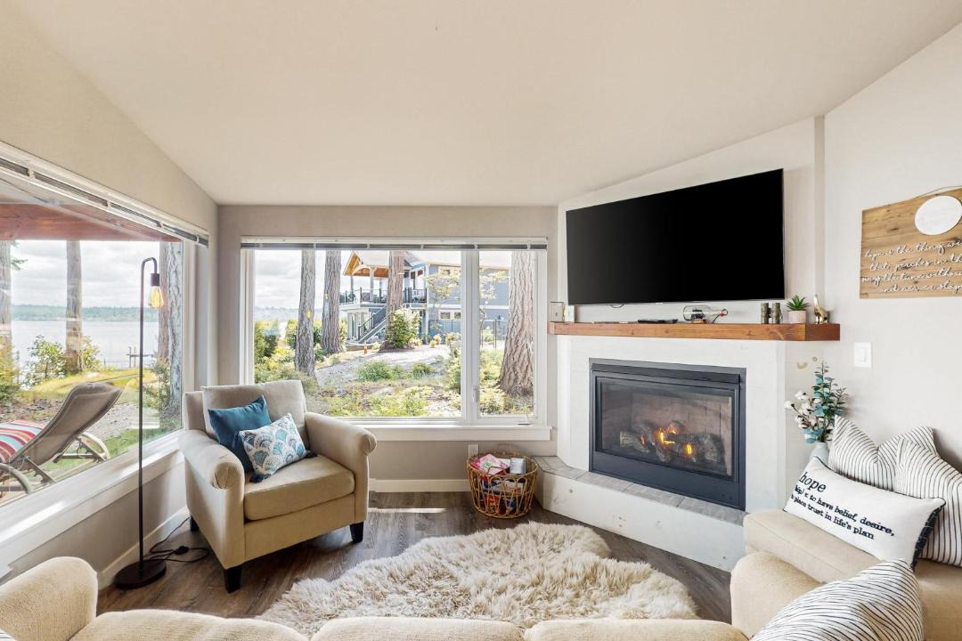 Photo of Others in Fox Island