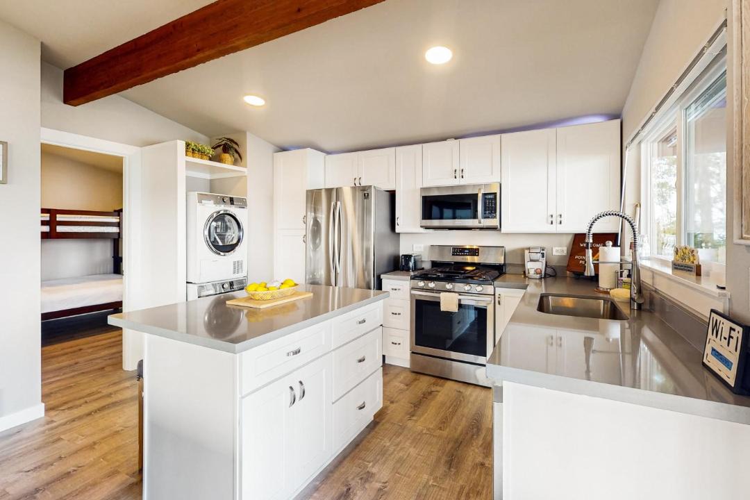 Photo of Others in Fox Island