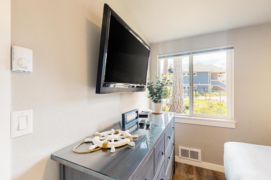 Photo of Others in Fox Island