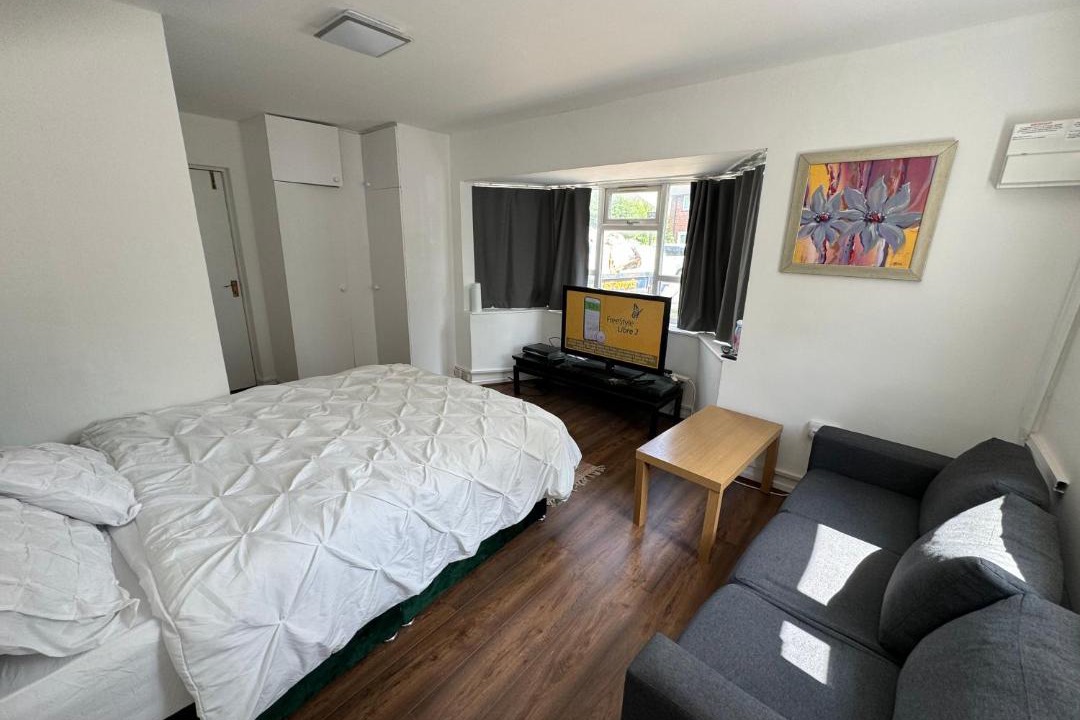 Photo of Others in Heston Central