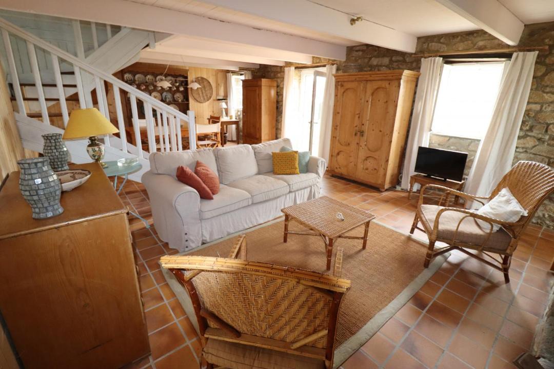 Photo of Others in Primelin