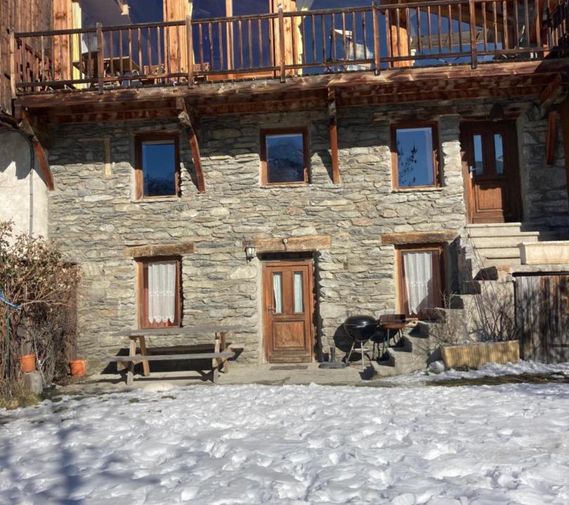 Photo of Others in Seez