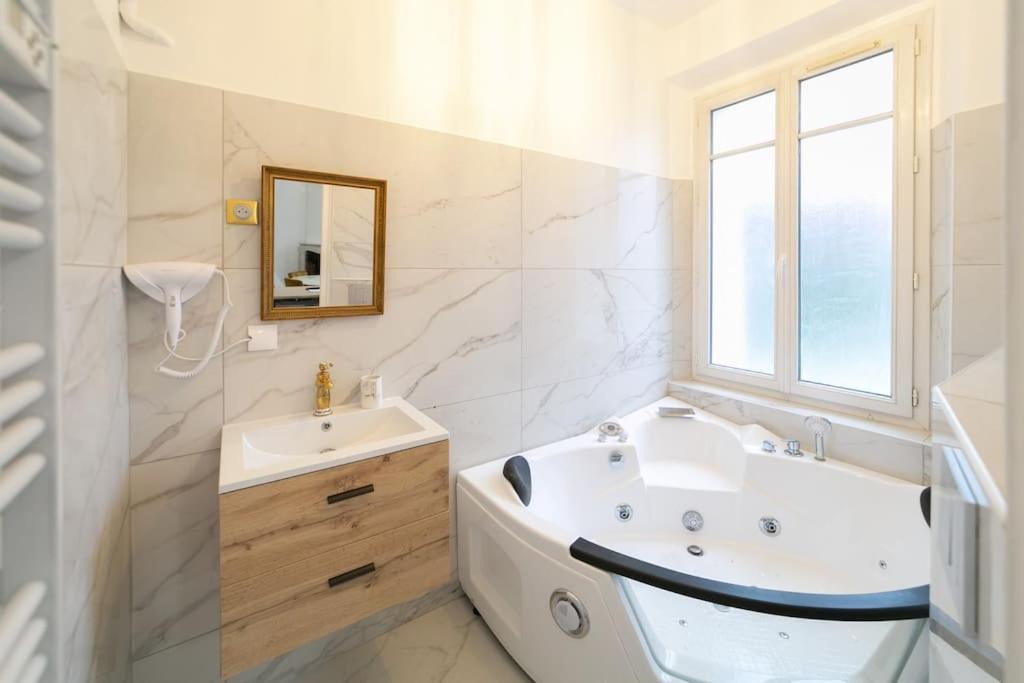 Photo of Others in Avon