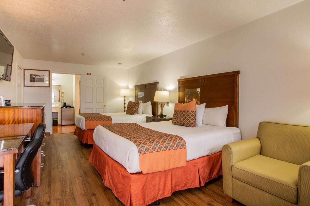 Photo of Bedroom in Westside