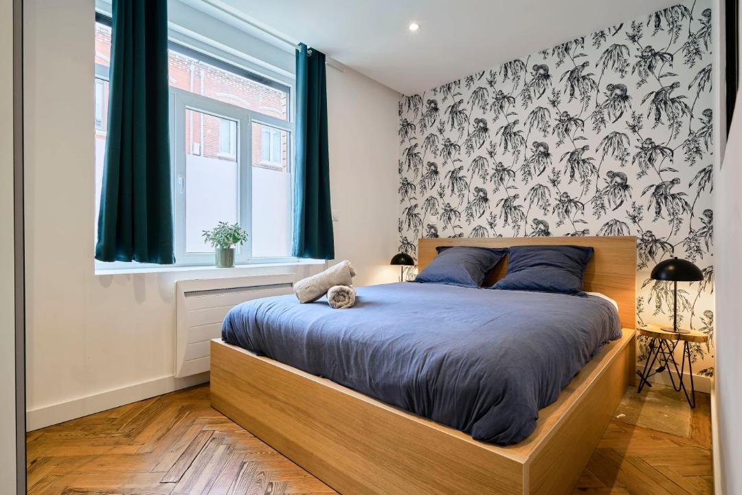 Photo of Others in Fives