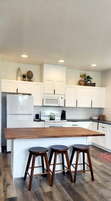 Photo of Others in Mossyrock