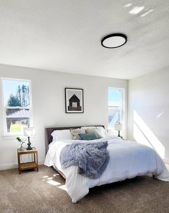 Photo of Others in Mossyrock