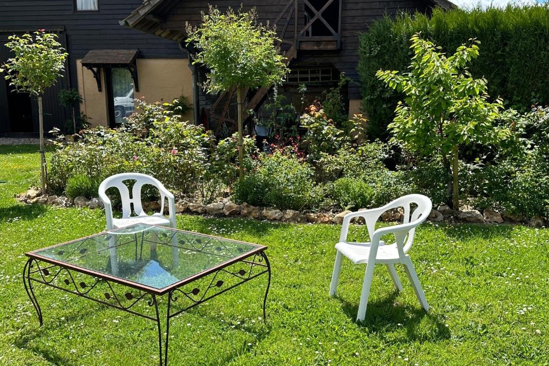 Photo of Others in Rugles