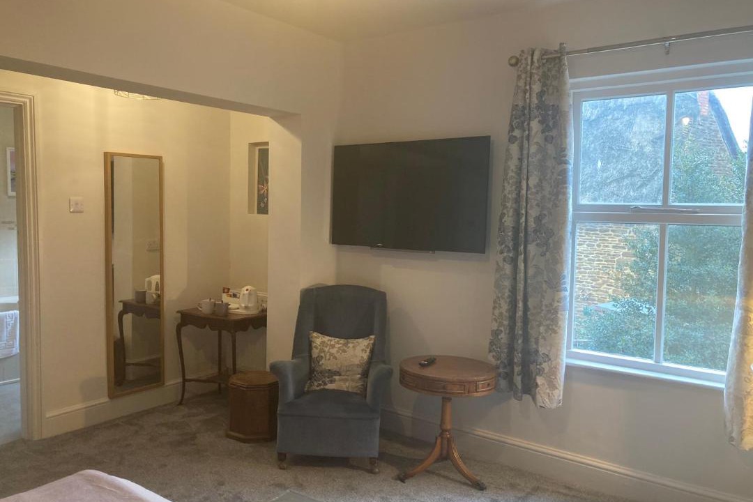 Photo of Others in Crick