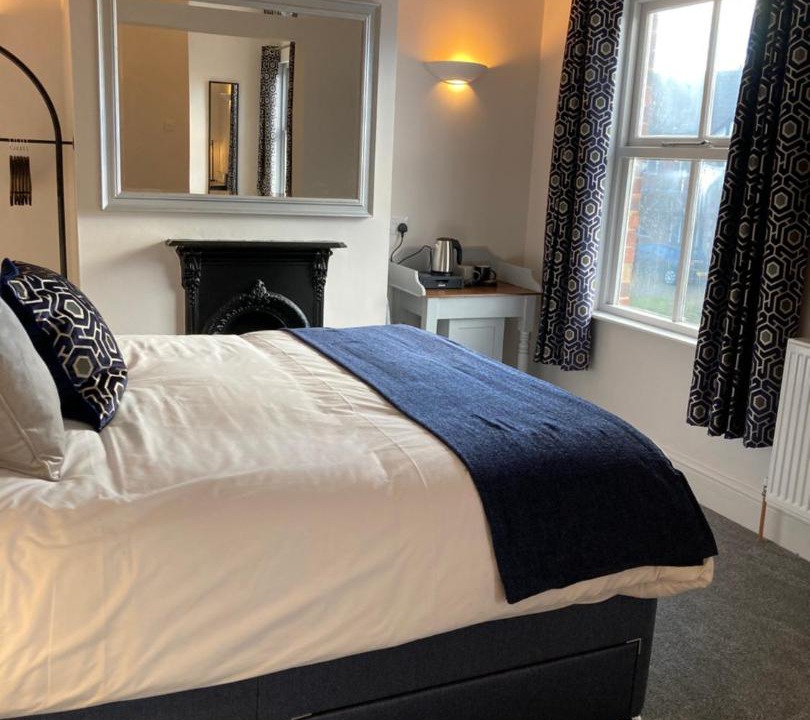 Photo of Others in Crick