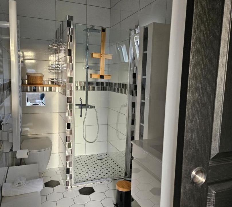 Photo of Others in Guecelard