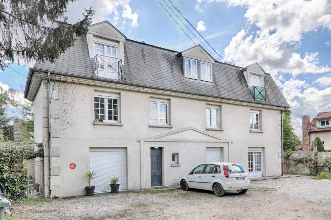 Photo of Others in L'Hay-les-Roses