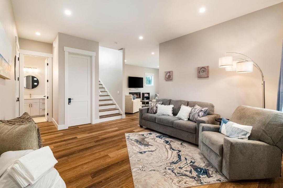 Photo of Others in Westport