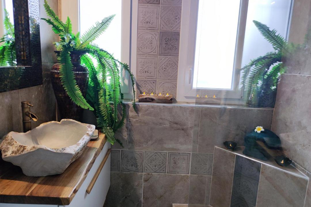 Photo of Others in Le Passage