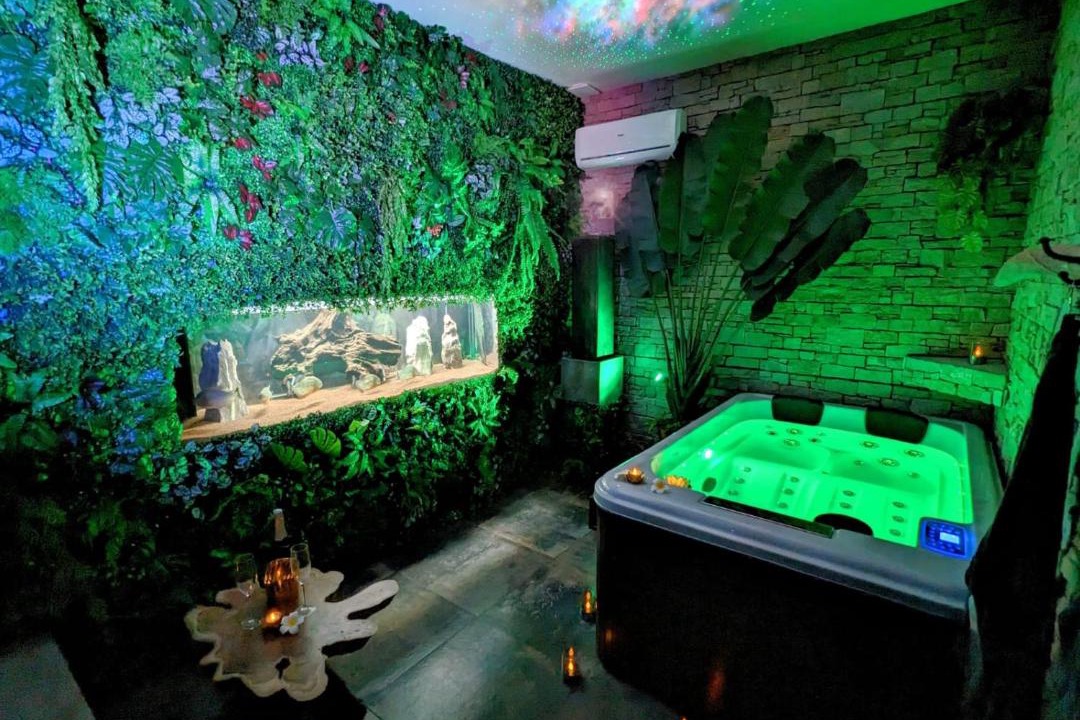 Photo of Others in Le Passage