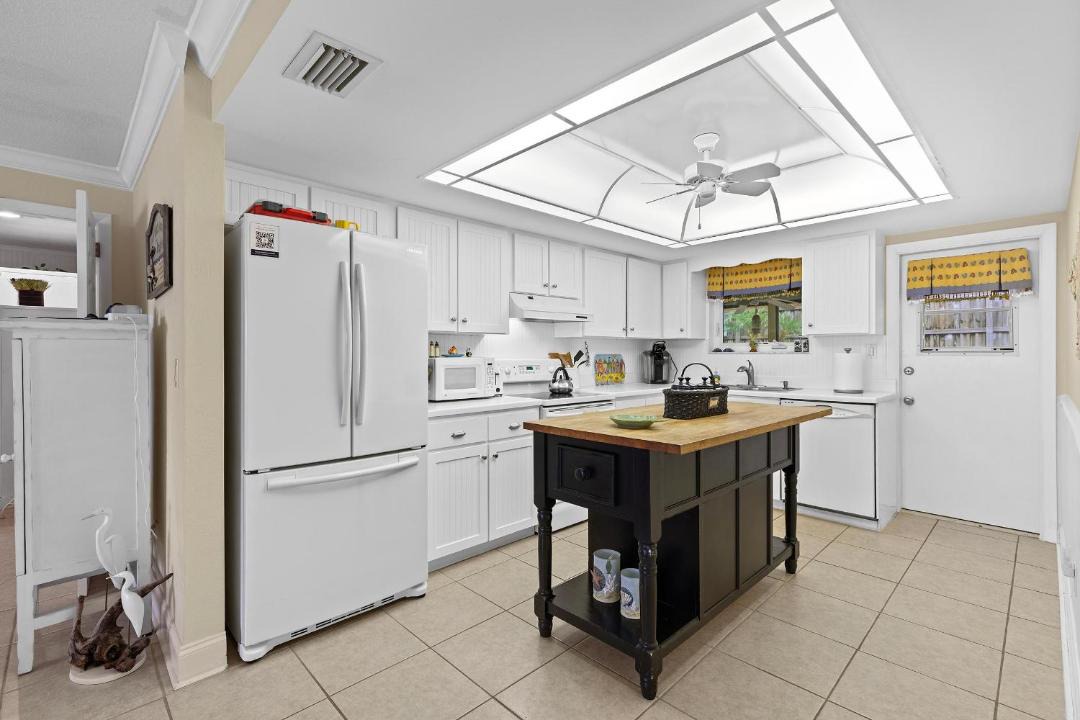 Photo of Kitchen in Wilbur-By-The-Sea