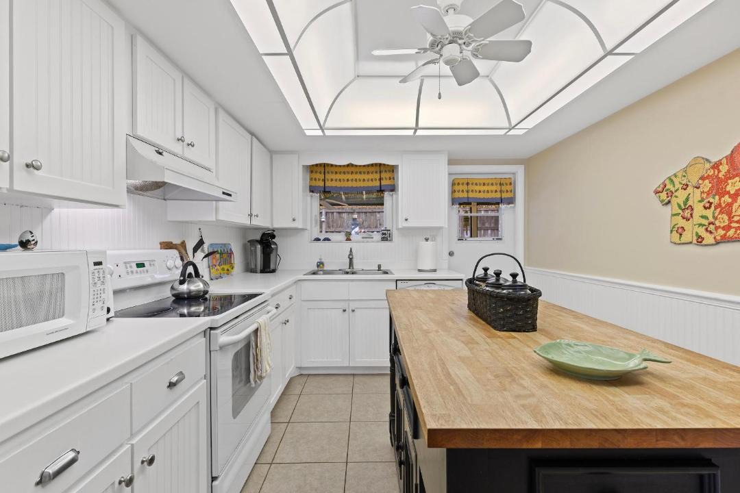 Photo of Kitchen in Wilbur-By-The-Sea