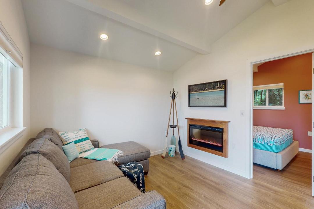 Photo of Others in Allyn-Grapeview