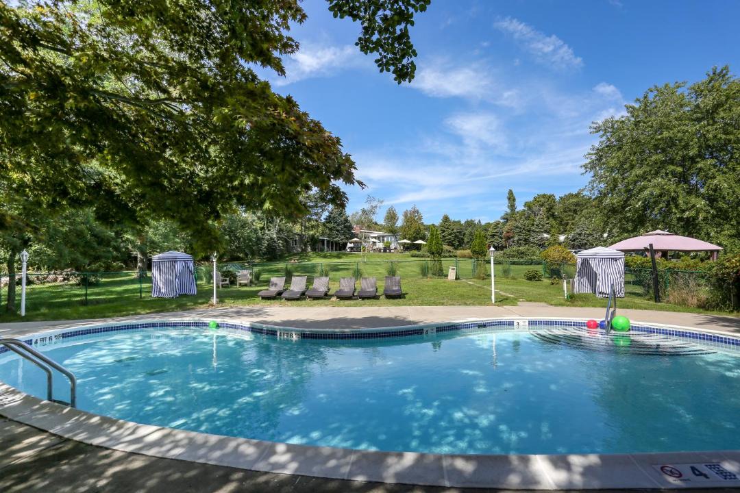 Photo of Others in Shinnecock Hills