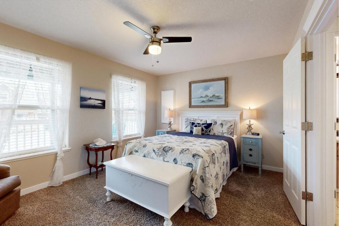 Photo of Bedroom in Rockaway Beach