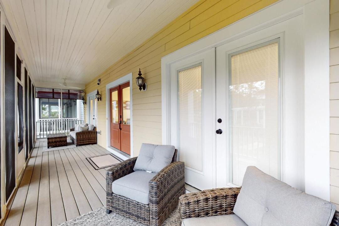 Photo of Others in Long Neck