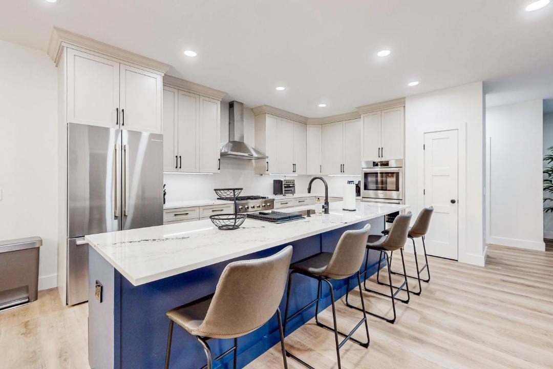 Photo of Others in Long Neck